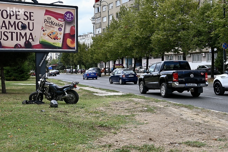 Saobraćajna nesreća u sarajevskom naselju Čengić Vila (Foto: V. D./Klix.ba)