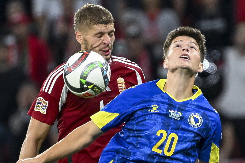 Esmir Bajraktarević na utakmici protiv Mađarske (Foto: EPA-EFE)