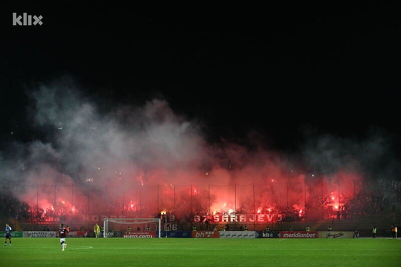 Bakljada Hordi zla na derbiju (Foto: T. S./Klix.ba)