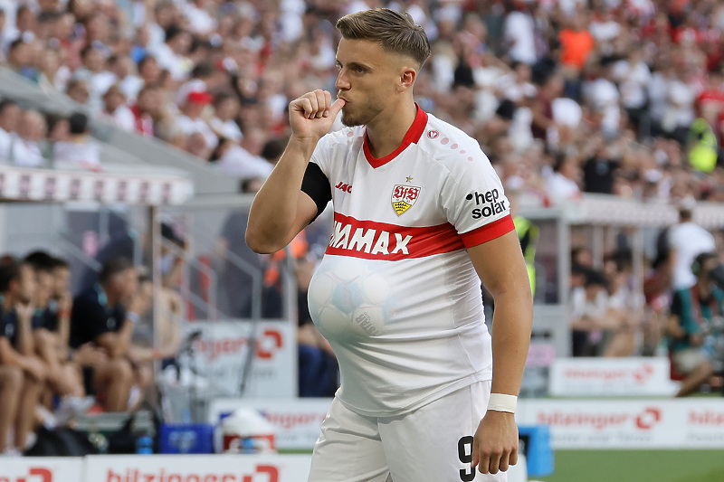 Demirović traži bodove sa Stuttgartom (Foto: EPA-EFE)