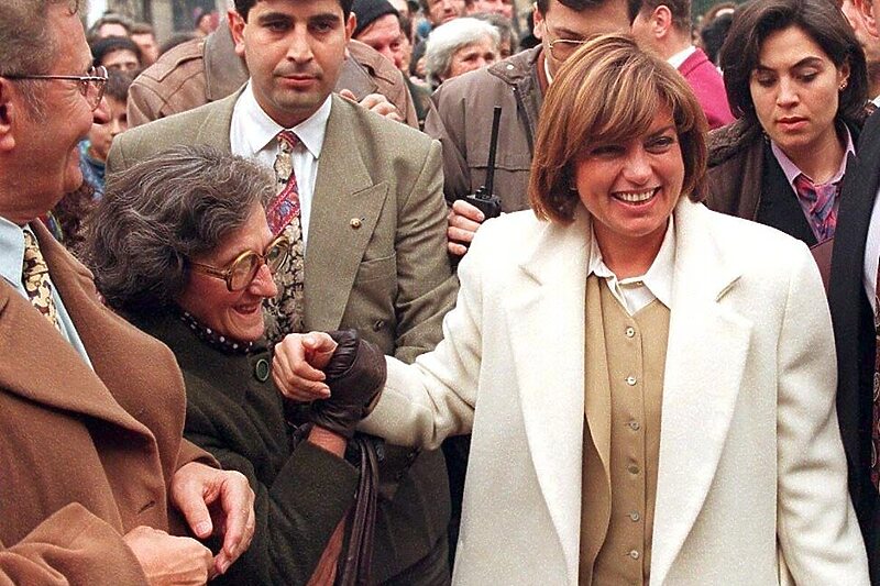 Tansu Çiller u Sarajevu 1994. godine (Foto: EPA-EFE)