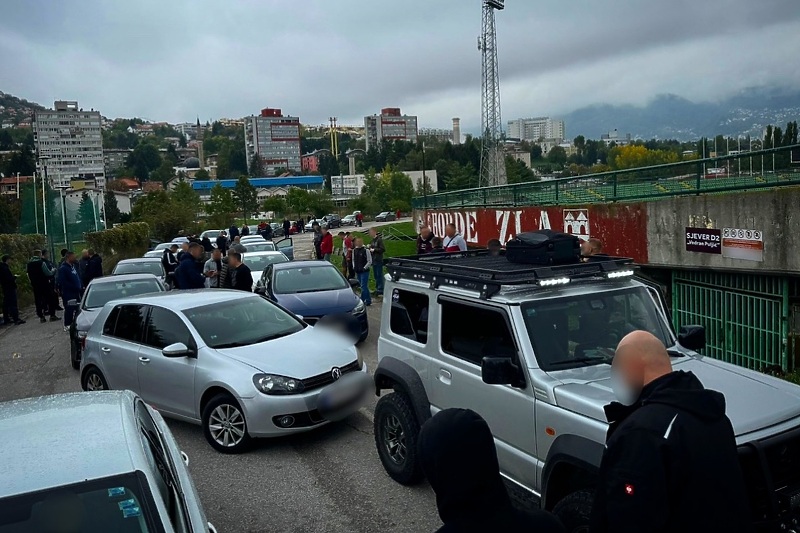 Navijači Sarajeva na putu ka Jablanici (Foto: UNFKS - Horde zla)