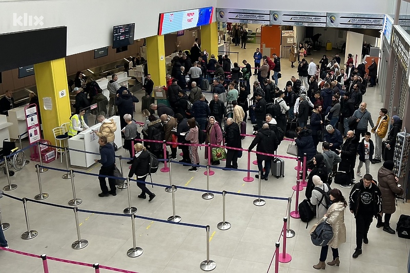 Putnički terminal Međunarodnog aerodroma u Tuzli (Foto: A. K./Klix.ba)