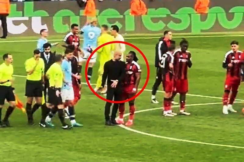 Guardiola u razgovoru s Traoreom (Foto: Screenshot)