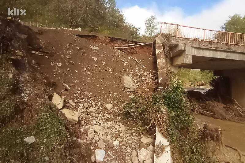 Most u Buturović polju u potpunosti uništen (Foto: Klix.ba)