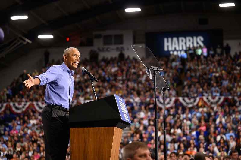 Obama pozvao Amerikance da glasaju za Harris i rekao da je Trumpu samo stalo do novca