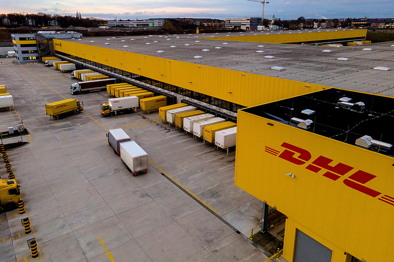 Sumnjivi paketi pronađeni u DHL-ovim skladištima u Velikoj Britaniji i Njemačkoj (Foto: EPA-EFE)