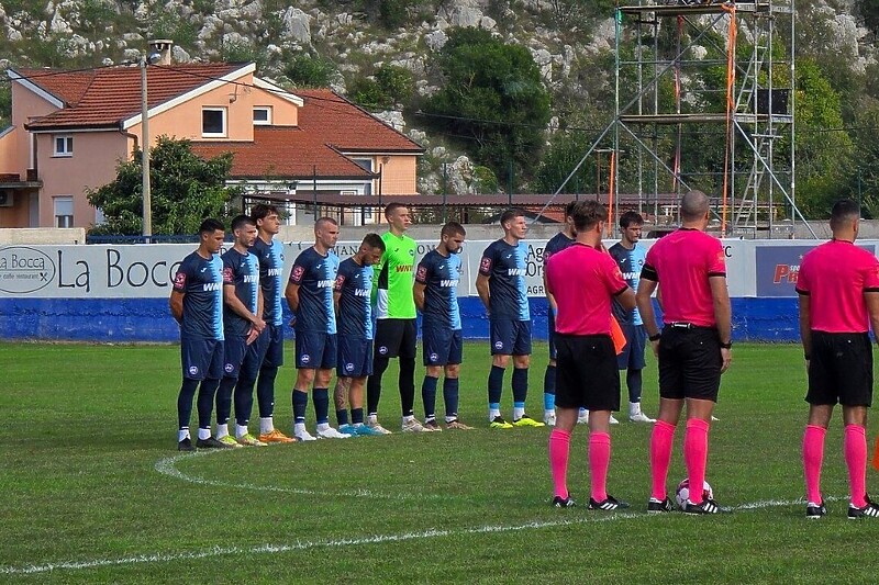 Utakmica počela minutom šutnje za žrtve poplava (Foto: NK GOŠK)