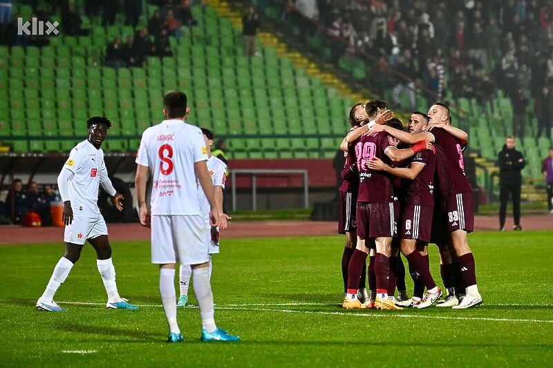 Slavlje nogometaša Sarajeva poslije pogotka protiv Veleža (Foto: T. S./Klix.ba)