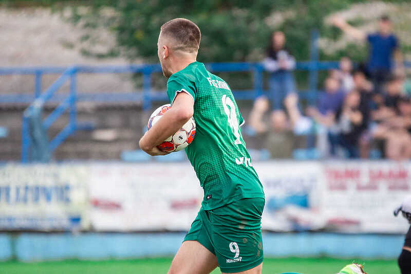 Mehmedvoić uništio Radnik (Foto: FK Gornji Rahić)