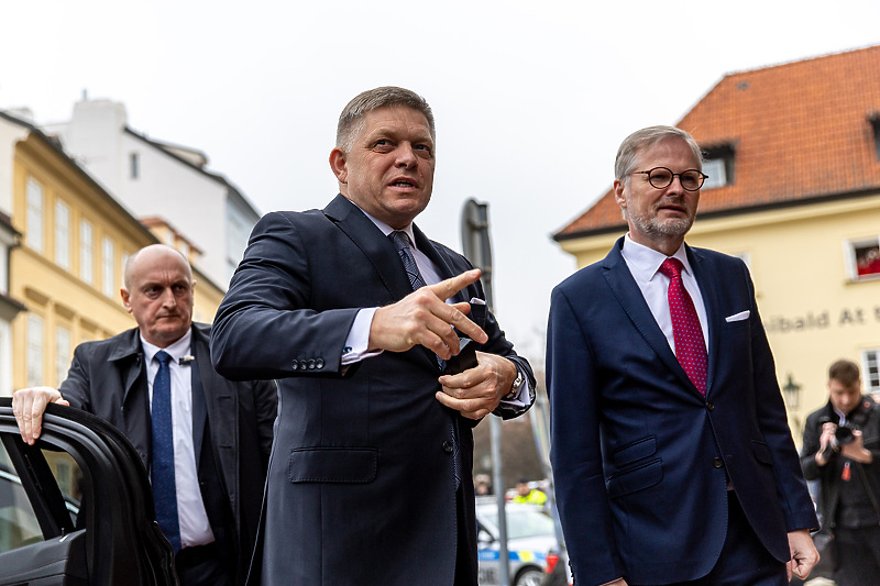 Robert Fico i Petr Fiala (Foto: EPA-EFE)