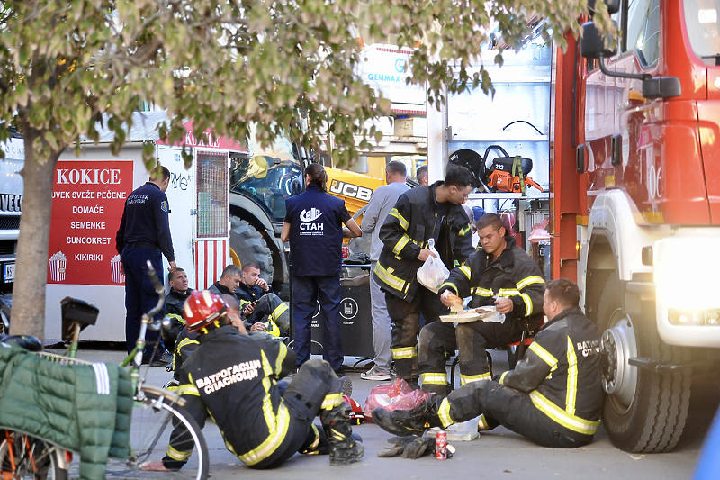 Zbog tragedije u Novom Sadu proglašen Dan žalosti u Srbiji (Foto: EPA-EFE)