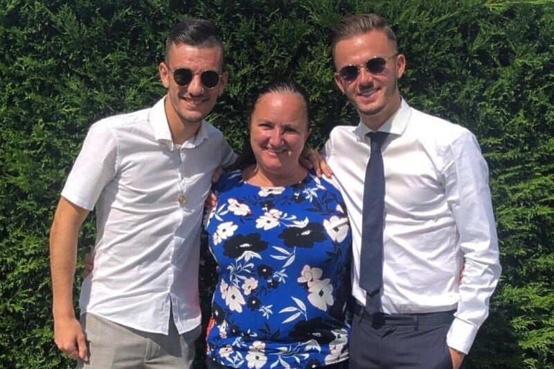 Maddison (desno) u društvu majke (Foto: Instagram)