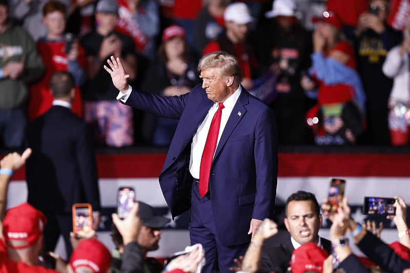 Donald Trump tokom jednog od svojih posljednjih predizbornih skupova (Foto: EPA-EFE)