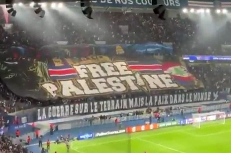 Koreografija navijača PSG-a (Foto: Screenshot)