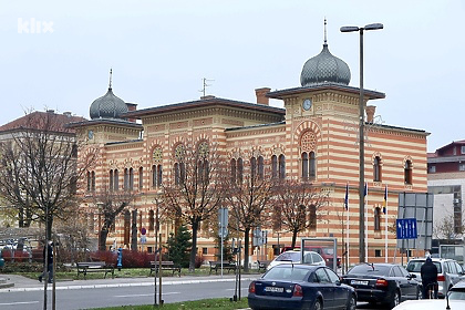 Vijećnica u Brčkom (Foto: A. K./Klix.ba)