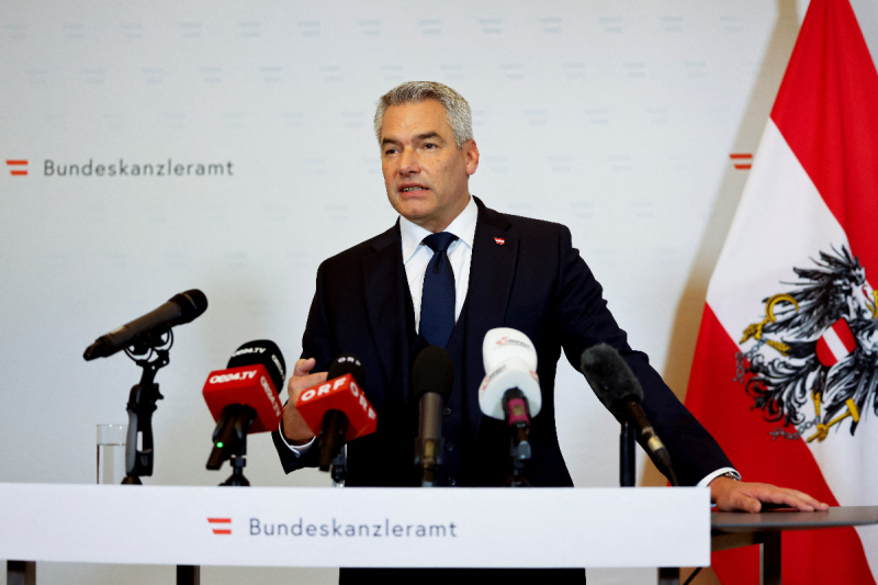 Kancelar Austrije Karl Nehammer na press konferenciji povodom odluke Rusije da obustavi plin Austriji (Foto: Reuters)