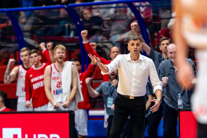 Selektor Hrvatske Josip Sesar nakon utakmice u Zagrebu (Foto: FIBA)