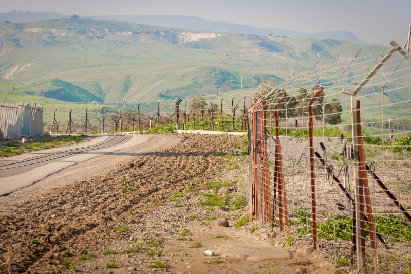 Duž granice postoji stara ograda (Foto: Shutterstock)