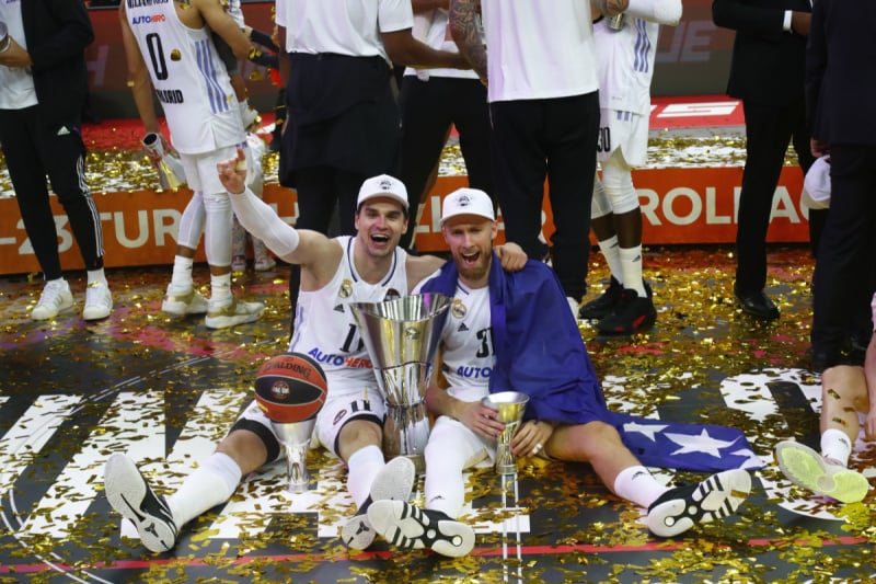 Mario Hezonja i Džanan Musa su sjajni prijatelji (Foto: EPA-EFE)