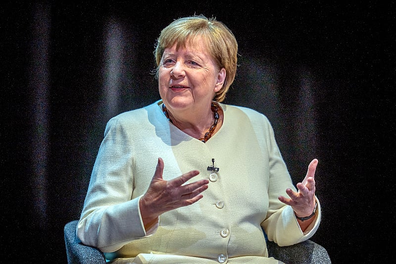 Angela Merkel vrši promociju svoje knjige (Foto: Reuters)