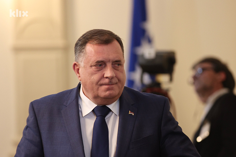 Dodik: Non-existent PIC and illegitimate Schmidt in the BiH Parliamentary Assembly building Dodik: Non-existent PIC and illegitimate Schmidt in the BiH Parliamentary Assembly building
