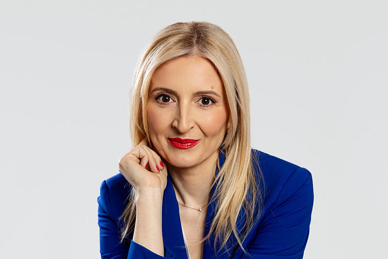 Ana Drašković, Visa