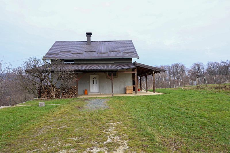 Kuća u čijoj su blizini pronađena tijela (Foto: Sanjin Strukic/Pixsell)