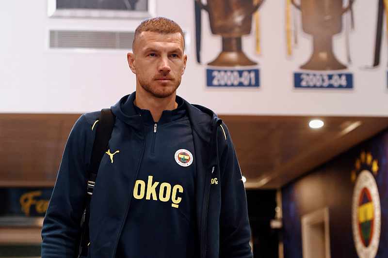 Džeko ima 38 godina i ne razmišlja o penziji (Foto: Fenerbahče SK)