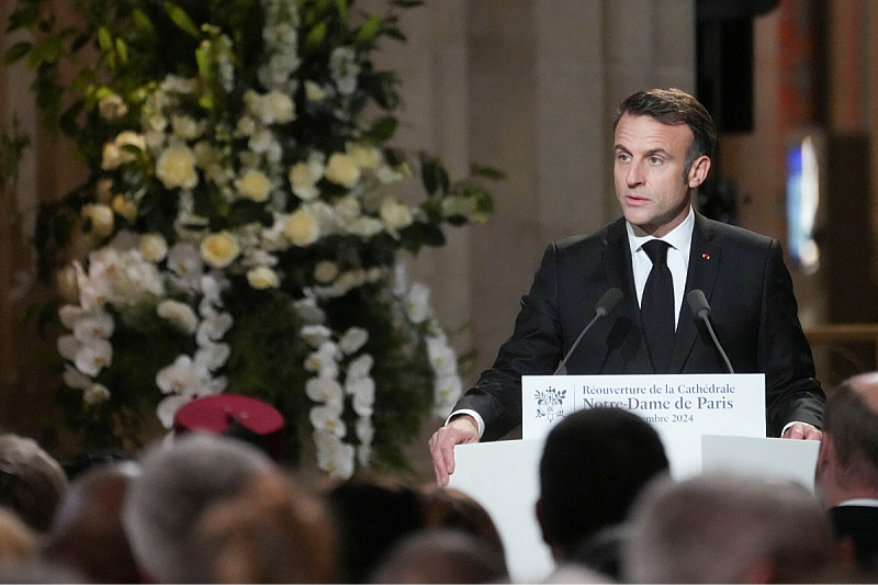 Emmanuel Macron na otvaranju katedrale Notre-Dame (Foto: Reuters)