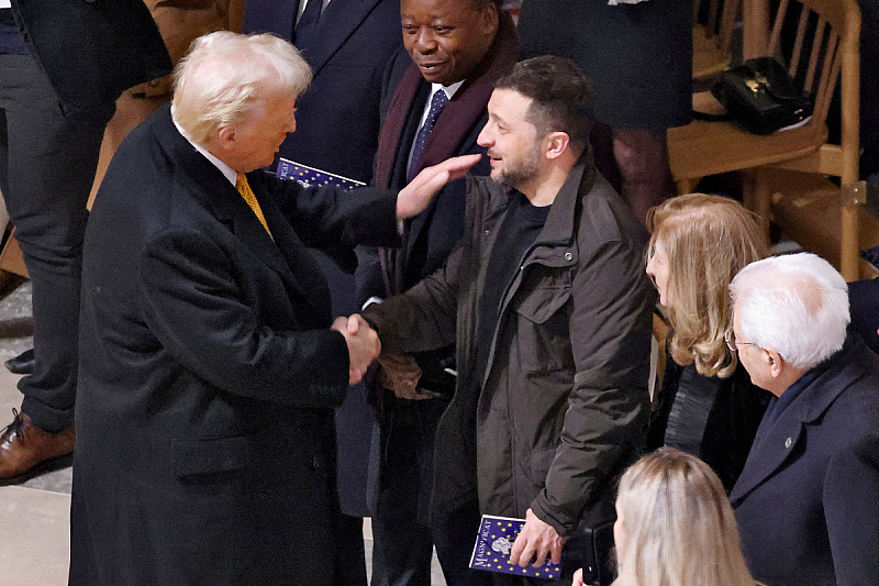 Trump i Zelenski su razgovarali u Parizu (Foto: Reuters)