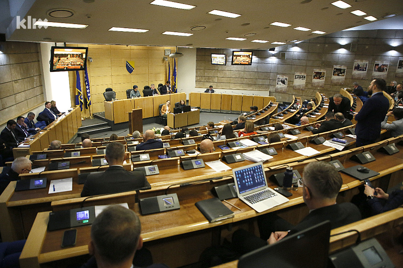 Današnja sjednica Parlamenta FBiH (Foto: FENA)