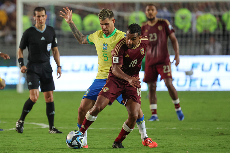 Guimaraes je neizostavan u Newcastleu i Brazilu (Foto: EPA-EFE)