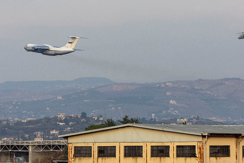 Polijetanje ruskog vojnog aviona iz zračne baze Khmeimim (Foto: Reuters)