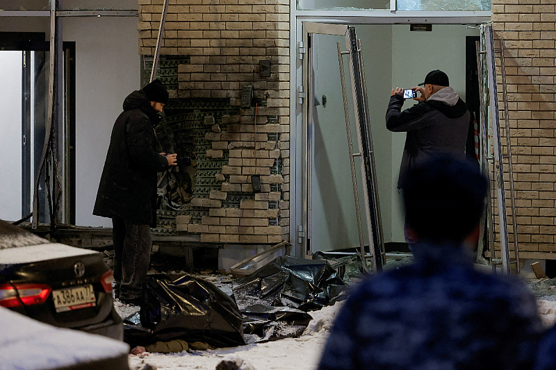 Scena ispred mjesta gdje je poginuo general Igor Kirillov (Foto: Reuters)