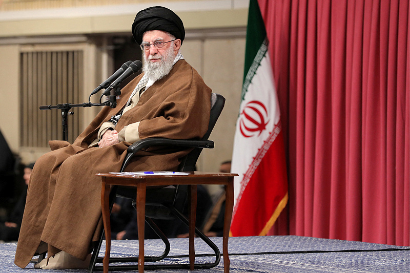 Khamenei razgovaro s ženama (Foto: Reuters)