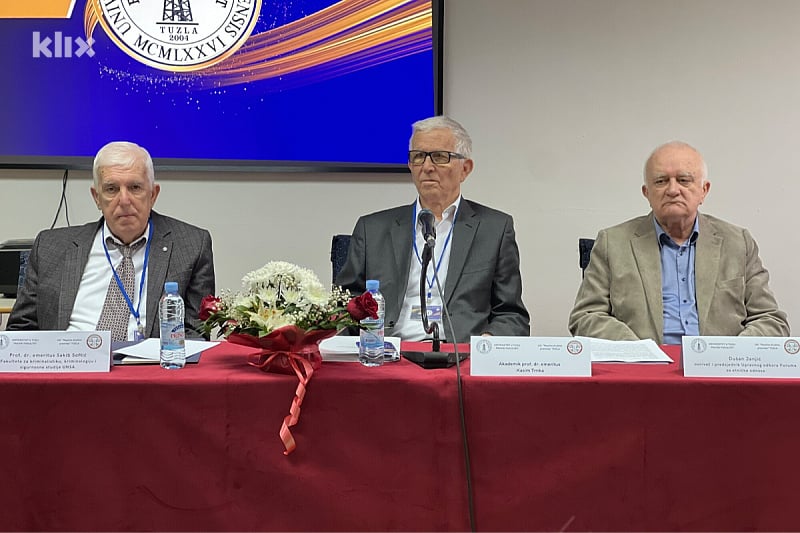 Detalj tokom naučne konferencije u Tuzli (Foto: A. K./Klix.ba)