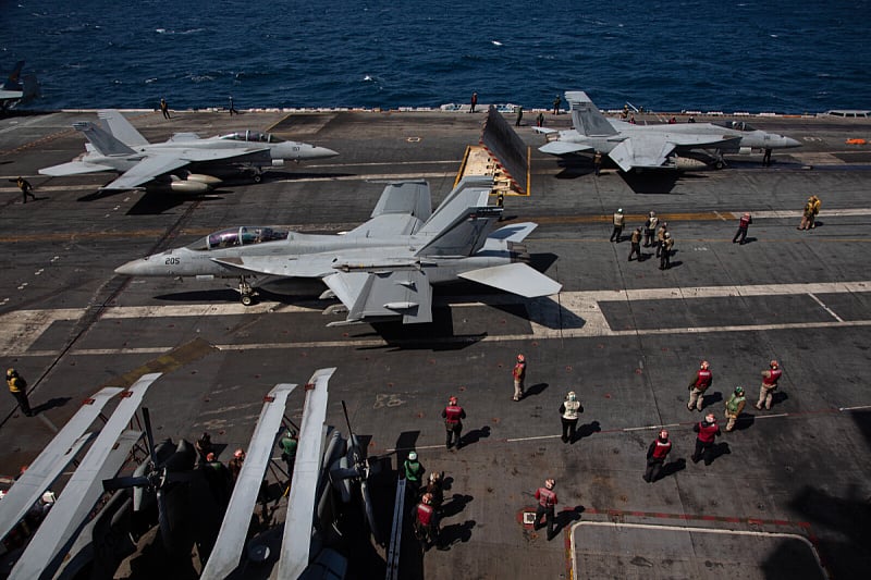 Super Hornet na nosaču aviona USS Nimitz (Foto: EPA-EFE)