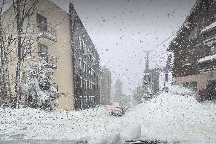 Brojni putevi širom BiH su obustavljeni (Foto: Čitatelj)