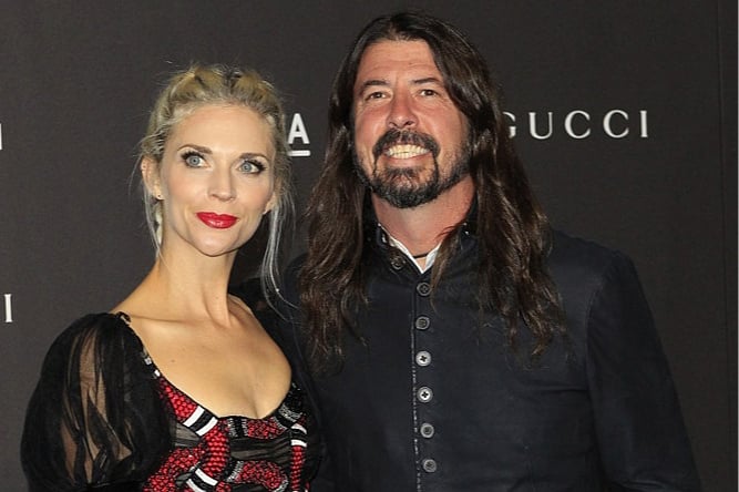 Dave Grohl i Jordyn Blum (Foto: EPA-EFE)