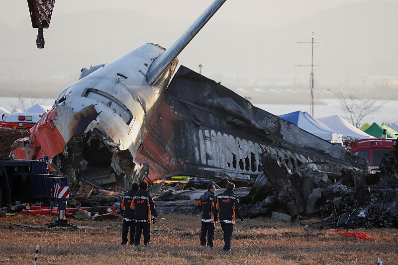 Olupina aviona kompanije Jeju Air nakon nesreće u Južnoj Koreji (Foto: Reuters)