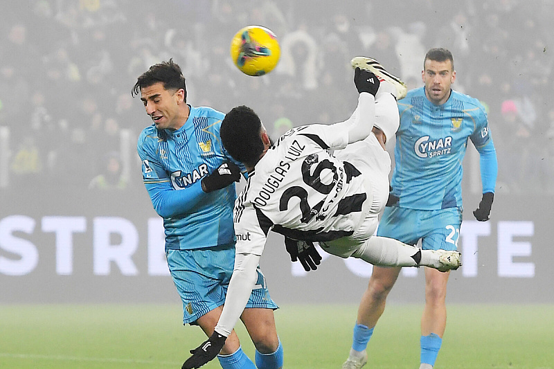 Luiz se nije snašao u Torinu (Foto: EPA-EFE)