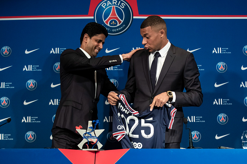 Nasser Al-Khelaifi i Kylian Mbappe (Foto: EPA-EFE)