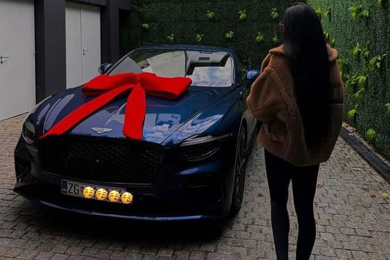 Ivana Soldo s novim automobilom (Foto: Instagram)