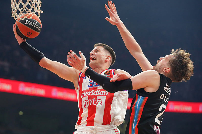 Crvena zvezda - Paris (Foto: EPA-EFE)