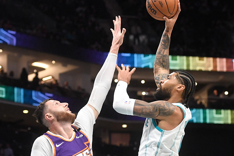 Jusuf Nurkić i Nick Richards (Foto: Reuters)