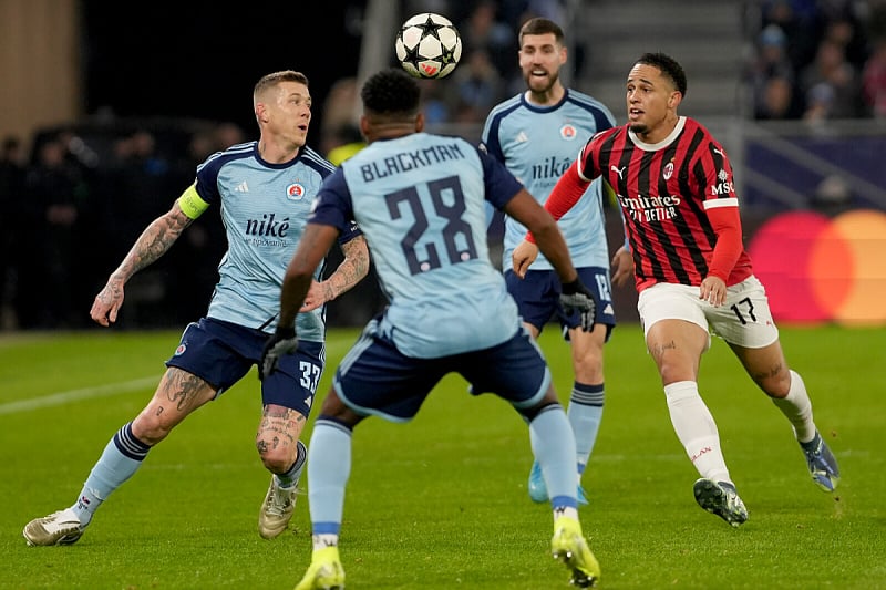 Okafor ostaje u Milanu (Foto: EPA-EFE)