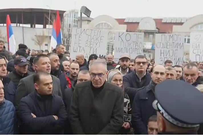 Protestima prisustvuje i predsjednik SDS-a Milan Miličević (Foto: BN)