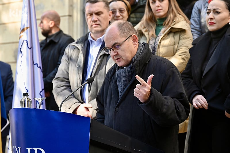 Christian Schmidt prilikom nametanja privremene odluke prije dva mjeseca (Foto: V. D./Klix.ba)