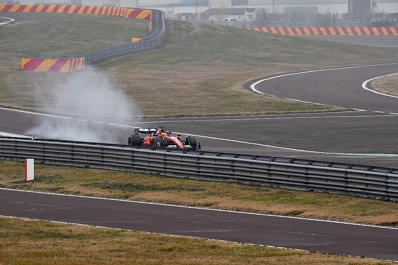 Hamilton prvi put vozio Ferrarijev bolid (Foto: Reuters)